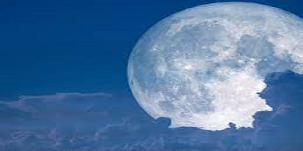 Luna un satelit artificial sau o holograma