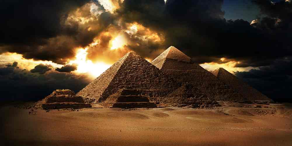 piramida giza se afla centrul pamantului