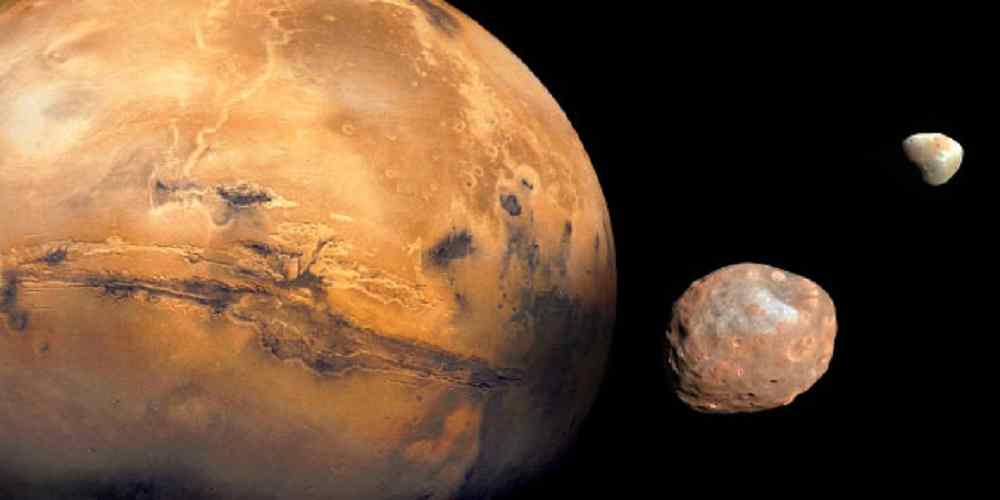Phobos se rupe din cauza gravitatie lui Marte